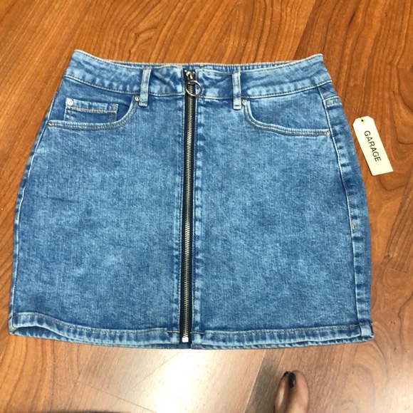 Garage Dresses & Skirts - GARAGE Denim Zip Front Mini Skirt S NWT